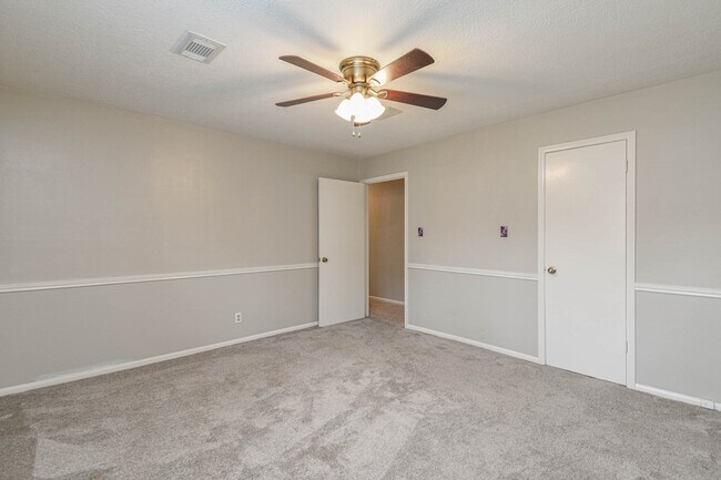 Building Photo - 12610 Ivyforest Dr