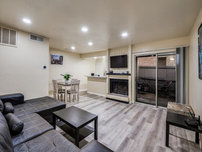 Building Photo - 6011 Milton St