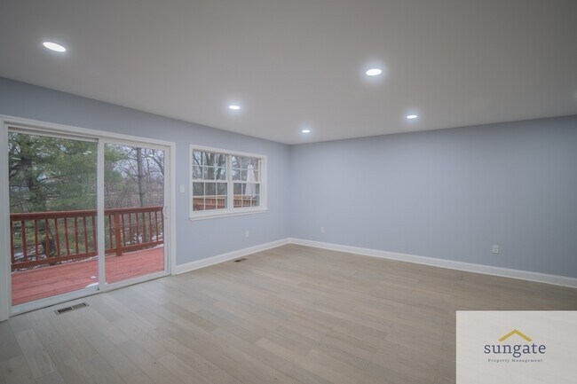 Building Photo - 43 Wellspring Cir