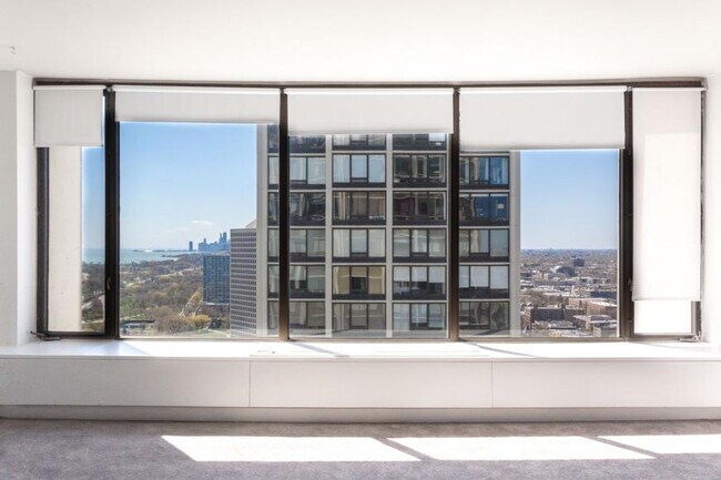 Building Photo - 1 bedroom in Chicago IL 60640