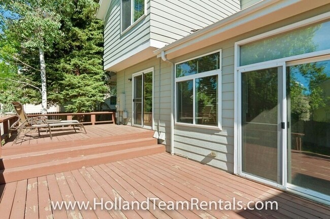 Building Photo - Large Home in Stonegate!