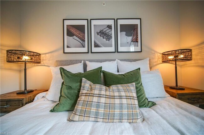 Building Photo - 312 Fishers Ct