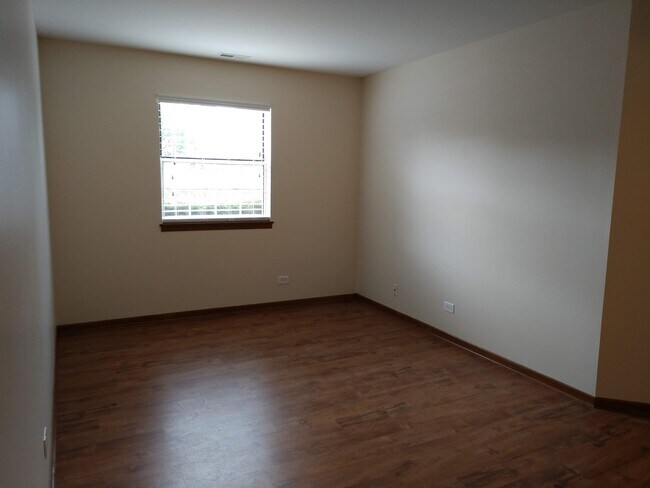 Building Photo - 15 Gant Cir