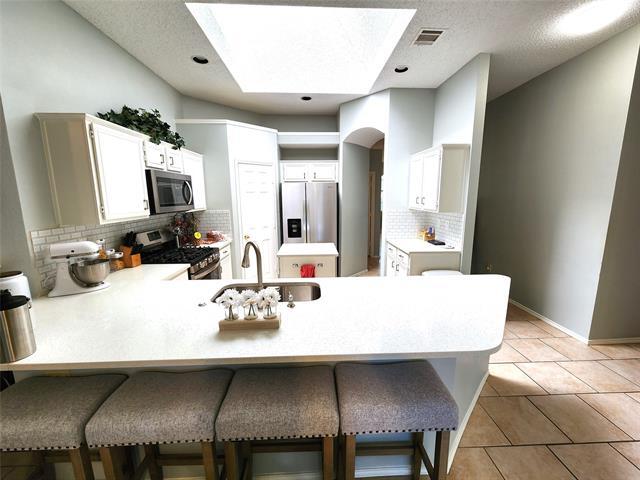 Building Photo - 1721 Ingleside Dr