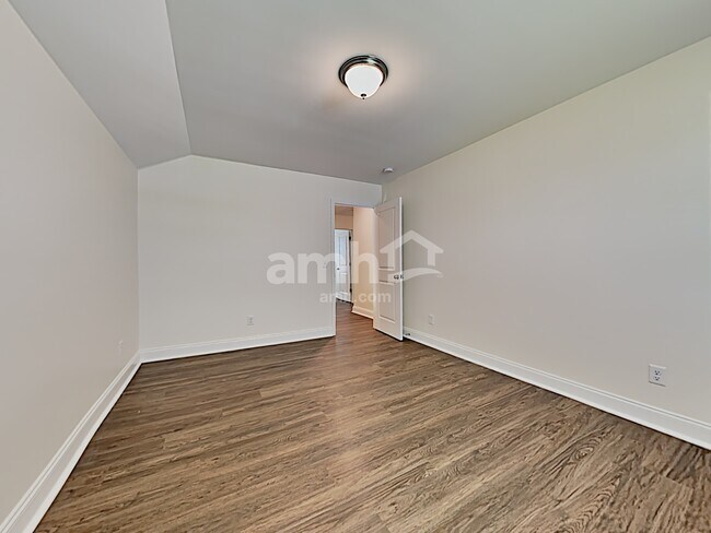 Building Photo - 205 Parkside Blvd