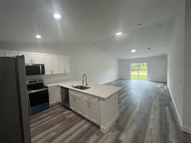 Building Photo - 10037 Amicola St