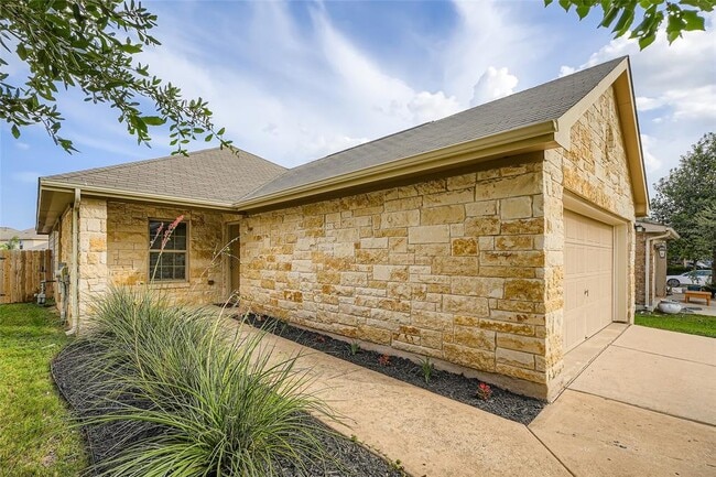 Building Photo - 6905 Crestone Rd