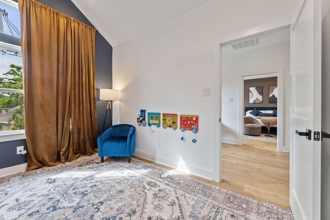 Building Photo - 5504 Texas St