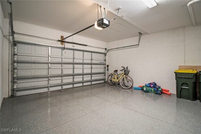 Building Photo - 15919 Grassland Ln