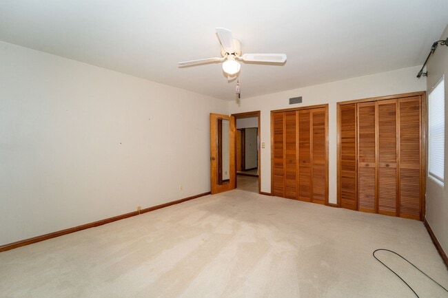 Building Photo - Davis Shore 4/2 Single Family Home