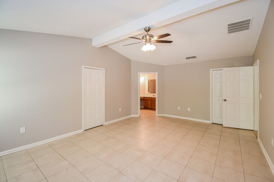 Building Photo - 2625 Fox Creek Dr