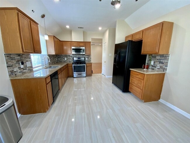 Building Photo - 8310 Diamond Way Ct