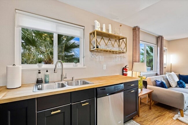 Building Photo - Casita Cerritos - Pool, Jacuzzi, and Pet Friendly! (Monthly Only - No Long Term)