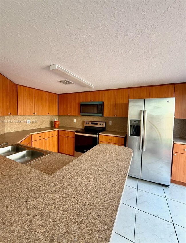 Building Photo - 8803 NW 109th Pl