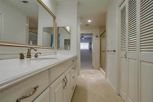 Building Photo - 5708 Club Oaks Dr