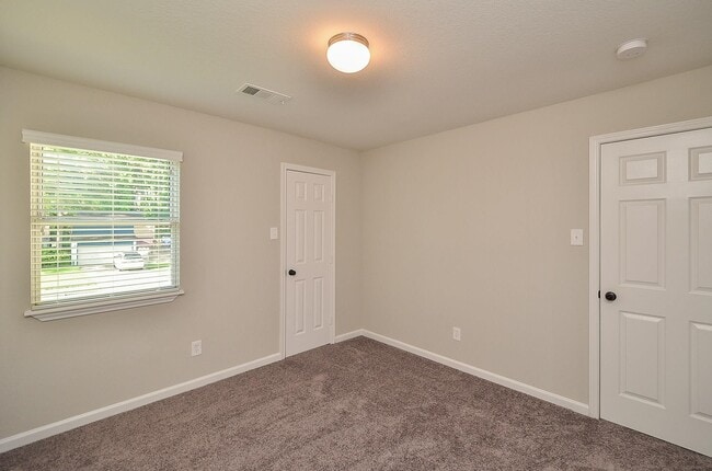 Building Photo - 13214 Ravensway Dr