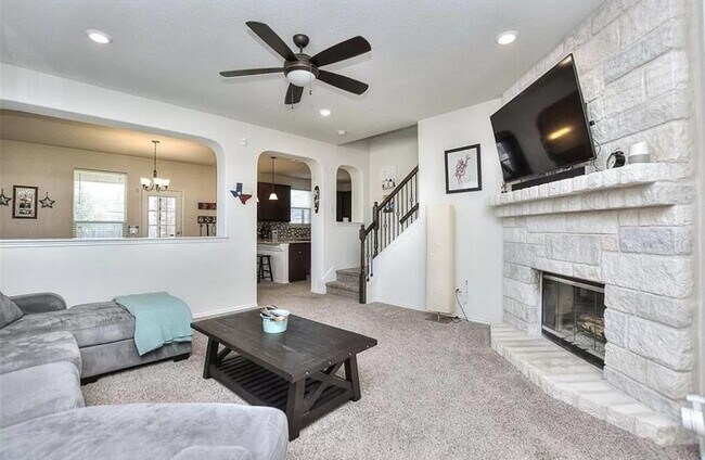 Building Photo - 2950 E Old Settlers Blvd