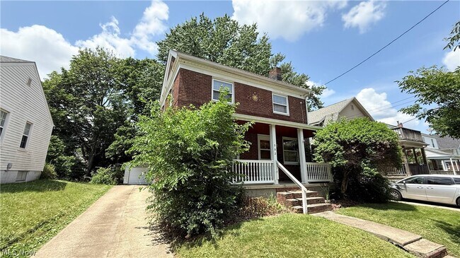 Building Photo - 592 Lindell St