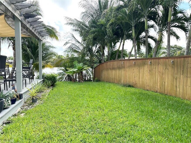 Building Photo - 960 Bayberry Point Dr