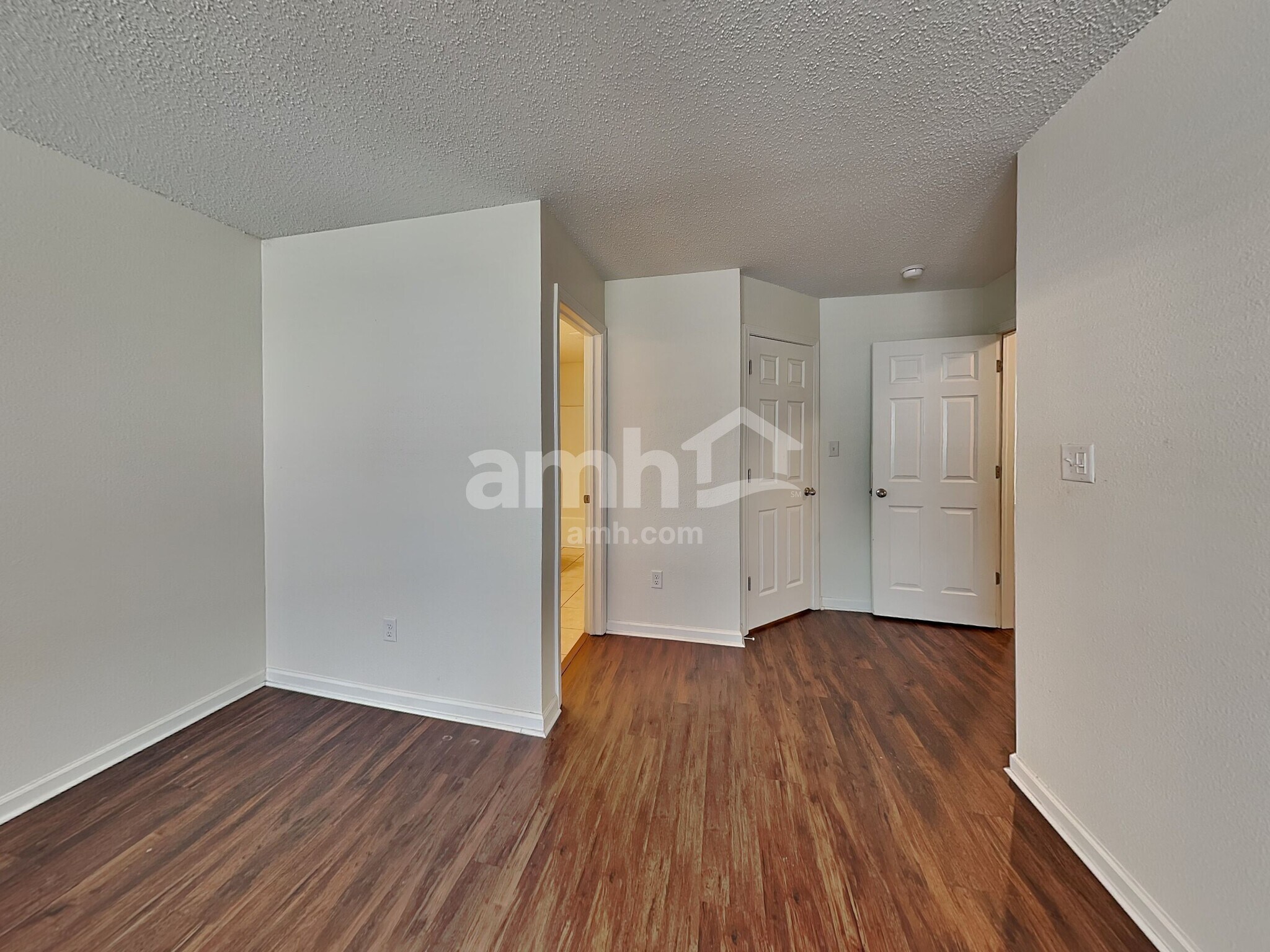 Building Photo - 12483 Old Pond Rd