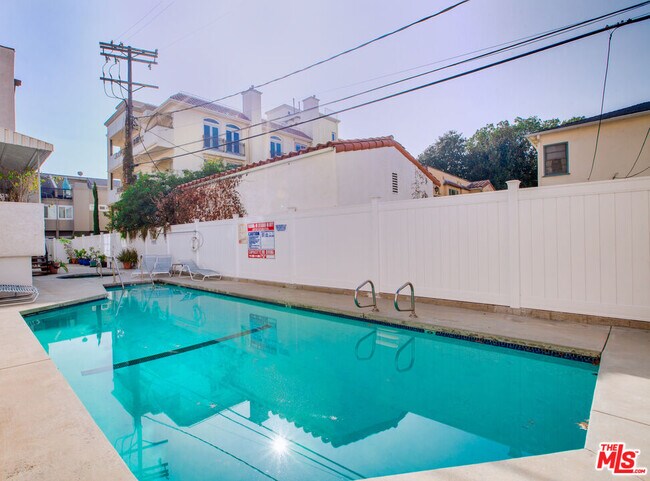 Building Photo - 1531 Camden Ave