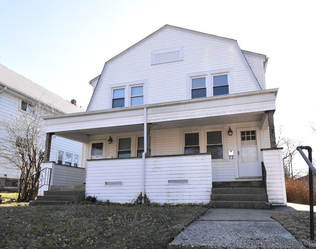 Front View - Clintonville Apartments