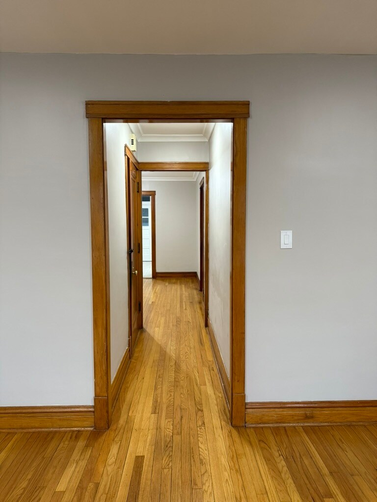 Building Photo - 5545 N Luna Ave