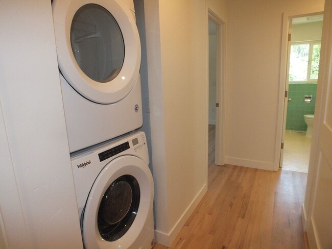 Building Photo - Remodeled 3/2 Placerville home near downtown and Marshall Medical!