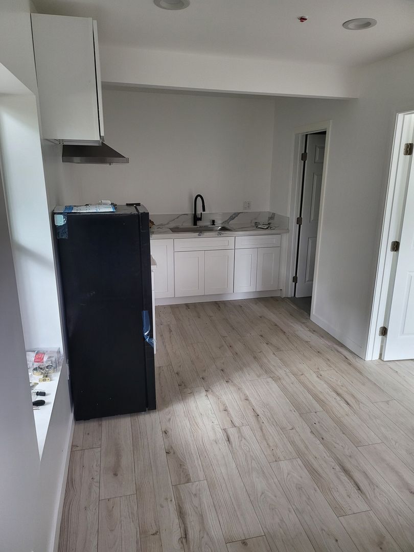 Building Photo - 3501 Dahlia Ave