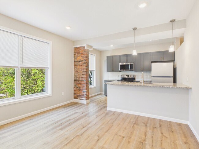 Building Photo - 1402 N 3rd St