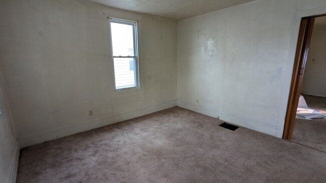 Building Photo - Charming two-bedroom, one-bath house in Canton