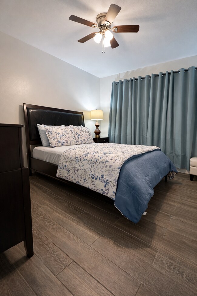 Building Photo - 1 Bed / 1 Bath – All Bills Paid, Washer & Dryer Included, Tile Floors, Pool & Prime Location!