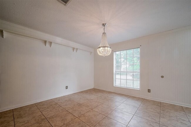 Building Photo - 11926 Osage Park Dr