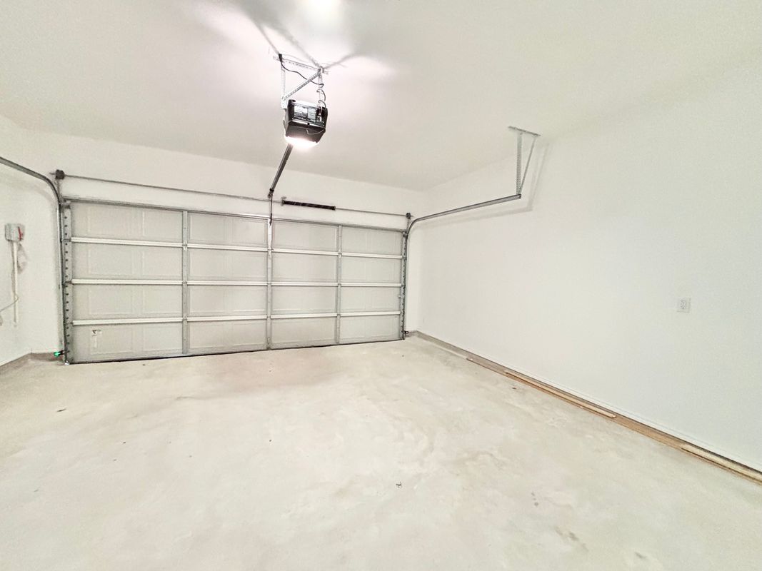 Building Photo - 117 Redonda Dr