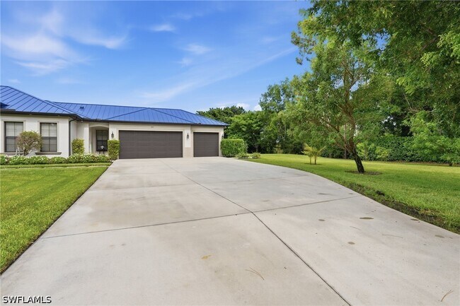 Building Photo - 1311 Jaybird Way