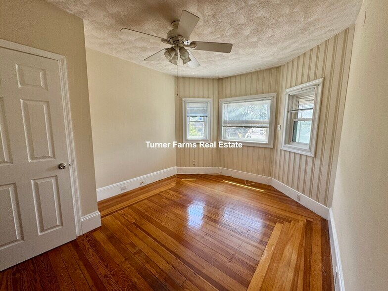 Building Photo - 258 Boston Ave