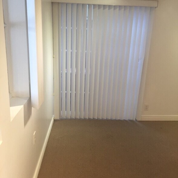 Building Photo - 201 Moonstone St