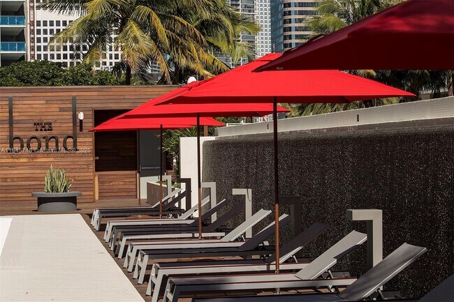 Building Photo - 1080 Brickell Ave