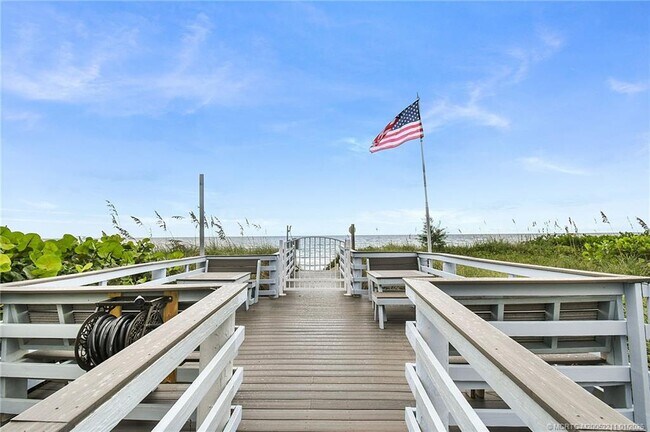 Building Photo - 2375 NE Ocean Blvd