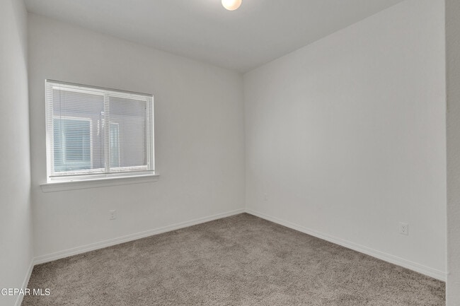 Building Photo - 2420 Tierra Delmonte Dr