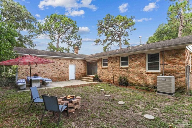 Building Photo - 6222 Maybelle Dr