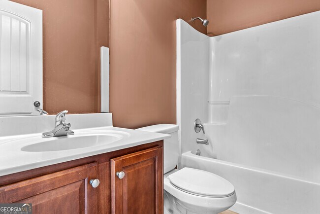 Building Photo - 1141 Whispering Lakes Trail