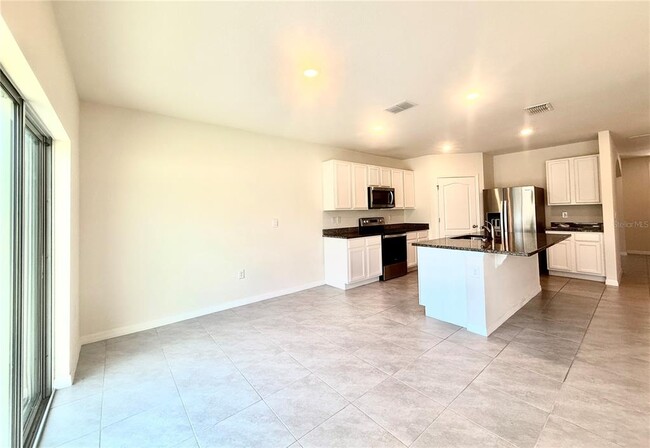 Building Photo - 5350 Pine Lilly Dr