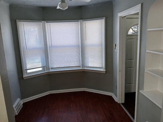 Building Photo - 12648 Mettetal St