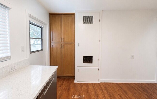 Building Photo - 15226 Normandie Ave