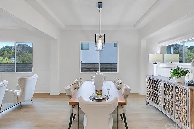 Building Photo - 24942 Greensbrier Dr