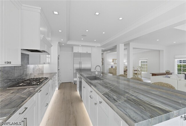 Building Photo - 360 Carlton Pl