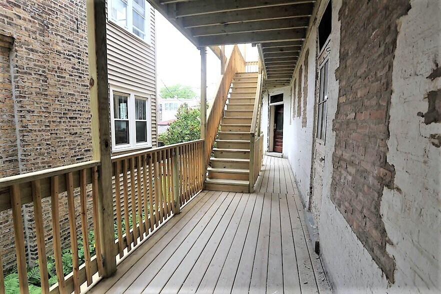 Building Photo - 2752 N Richmond St