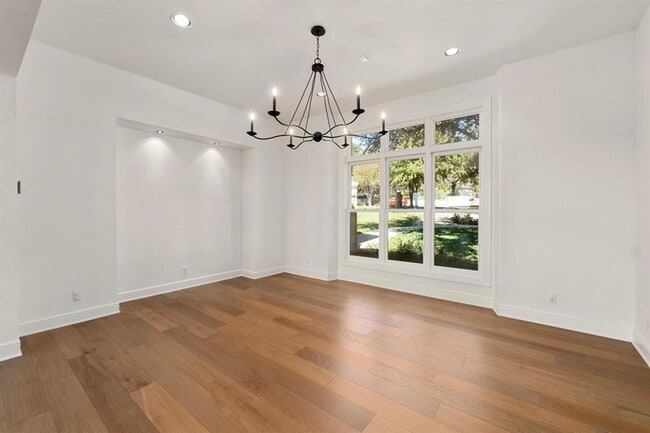 Building Photo - 1101 Sprague Ln