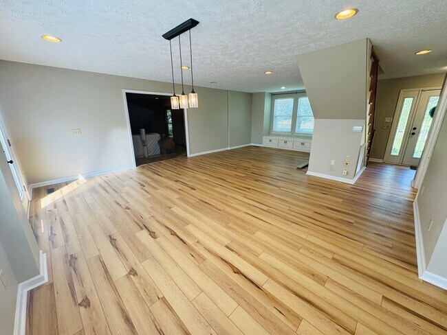 Building Photo - 2015 Franklin Rd